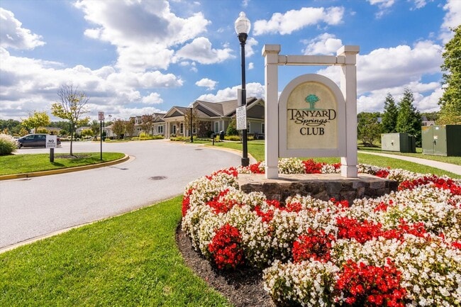 Building Photo - Tanyard Springs Townhome