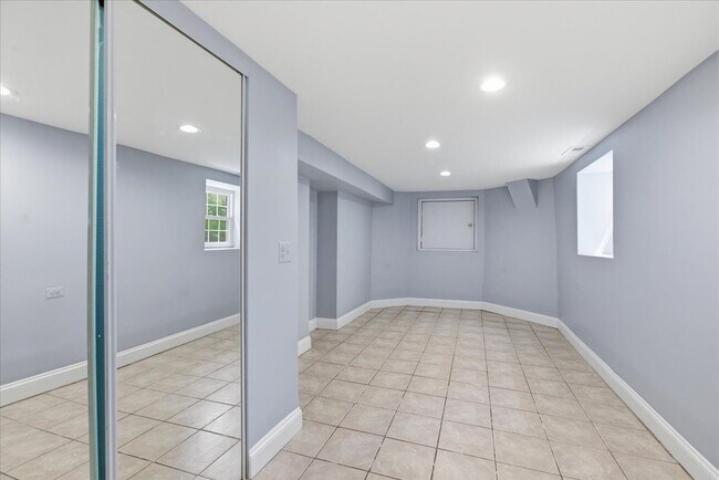 Building Photo - 2117 North humboldt-G