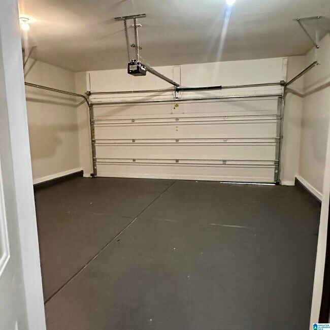 Building Photo - 5272 Promenade Dr