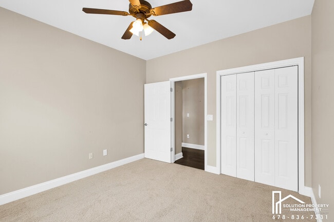 Building Photo - 5358 Manor View Dr NW
