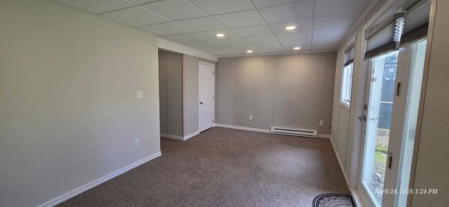 Building Photo - Tastefully Updated 3-bedroom, 2.5-bath rental in Derry