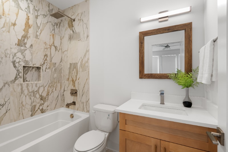 Building Photo - 1300 Edgehill Ave