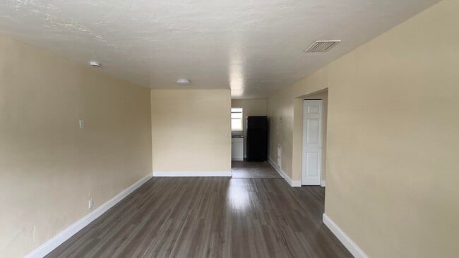 Building Photo - 1244 W 36th St