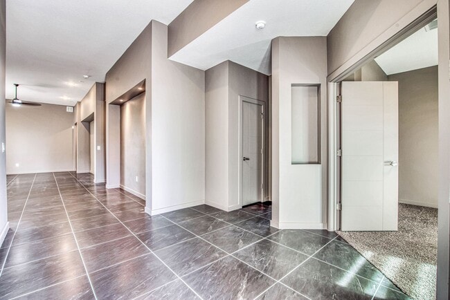 Building Photo - Beautiful East side House 4 bed-2.5 baths, part of The Overlook Casa Club that includes Swimming ...