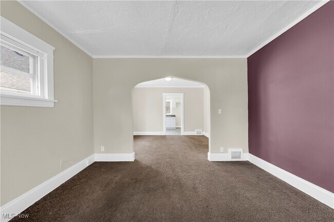 Building Photo - 977 Yellowstone Rd