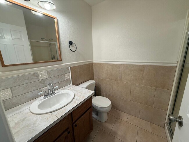 Building Photo - 3012 E Hermosa Vista Dr