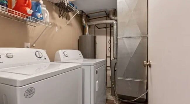 Building Photo - 2 Bedroom 1.5 Bath Spacious Townhome