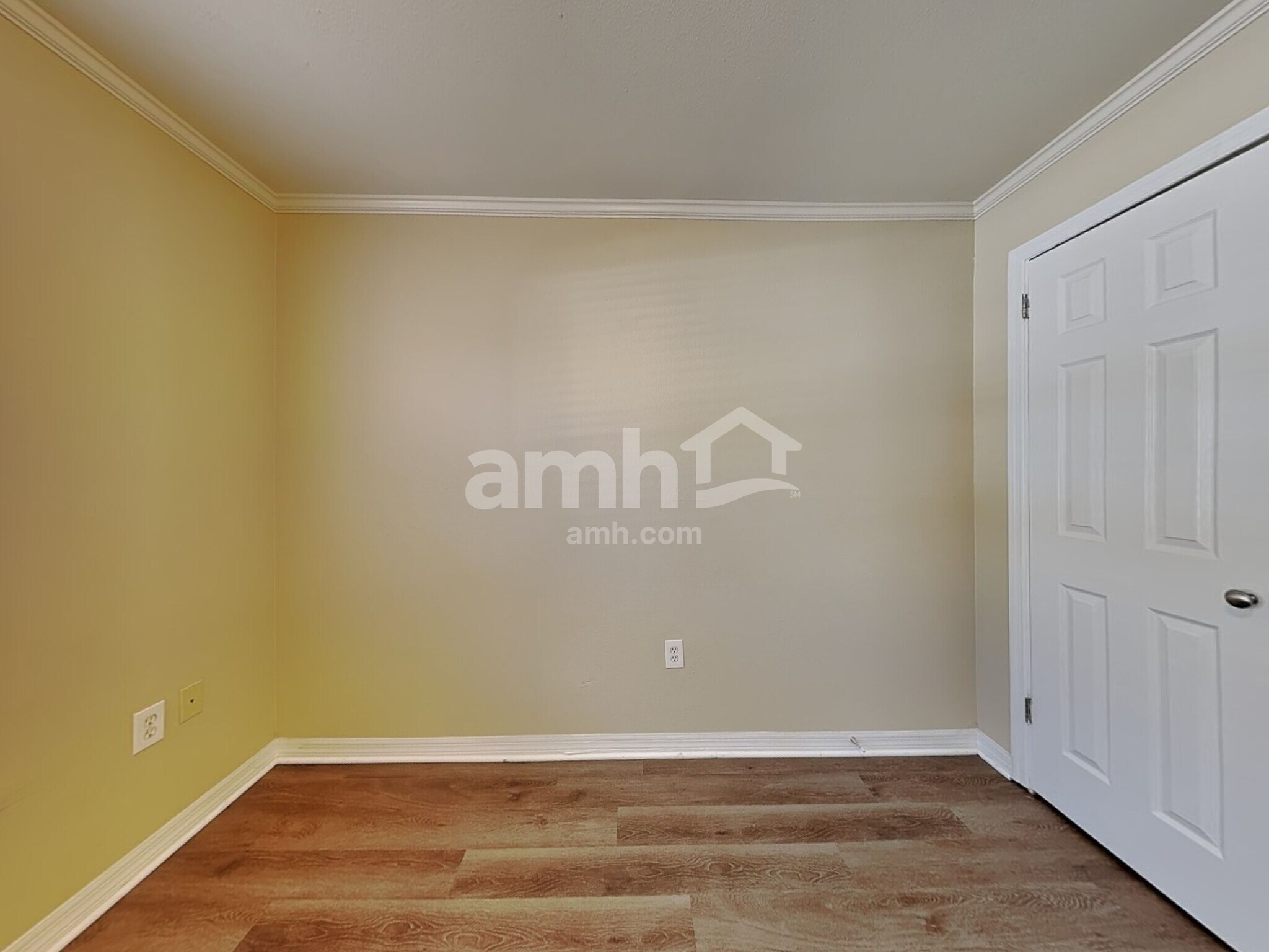 Building Photo - 574 Wekiva Bluff St