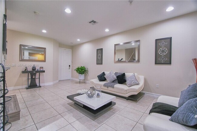 Building Photo - 129 Riverwalk Cir E