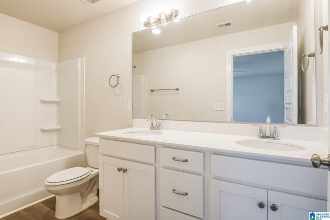 Building Photo - 115 Ridgeview Cir
