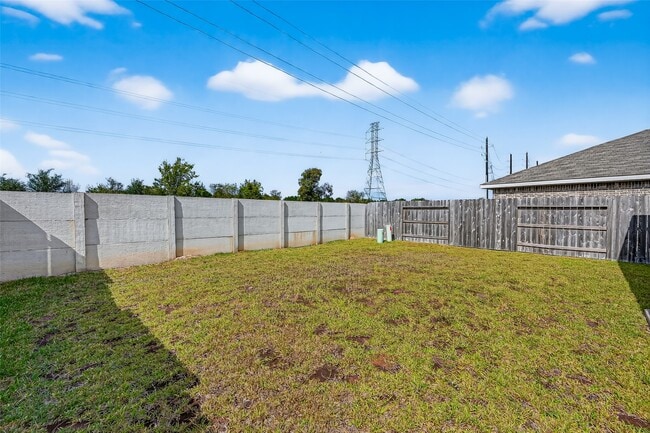 Building Photo - 7719 Cedar Birch Dr