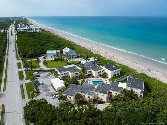 Building Photo - 3541 NE Ocean Blvd