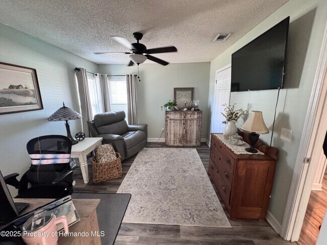 Building Photo - 5281 Aaron Ln