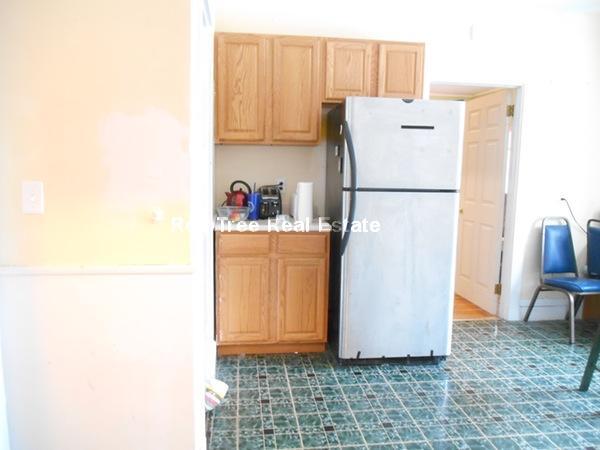 Building Photo - 40 Orchard Rd