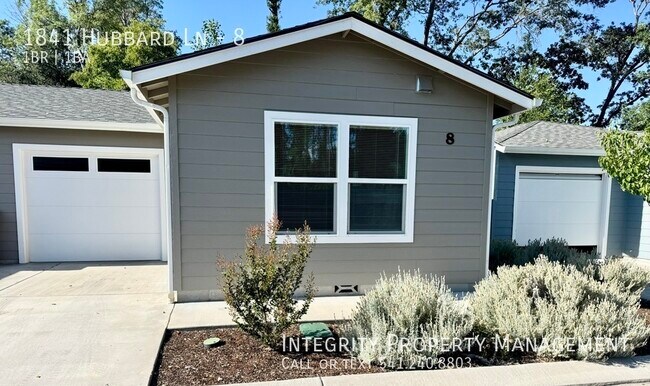 Primary Photo - 1841 Hubbard Ln