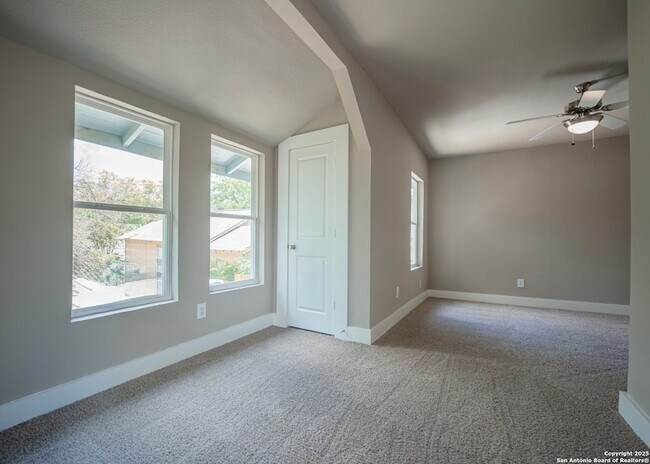 Building Photo - 312 Avondale Ave