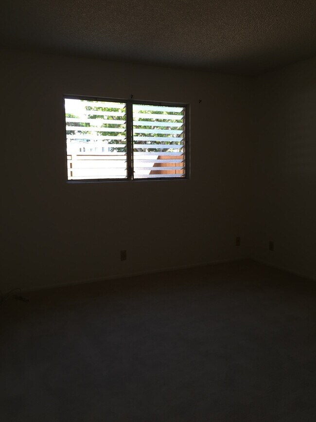 Building Photo - 98-830 NOELANI ST #3