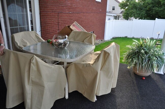 Building Photo - 317 Chestnut St