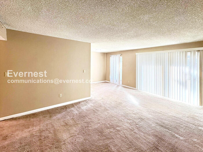 Building Photo - 277 Tradewinds Dr