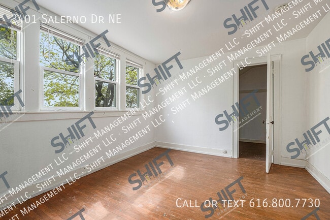 Building Photo - 3401 Salerno Dr NE