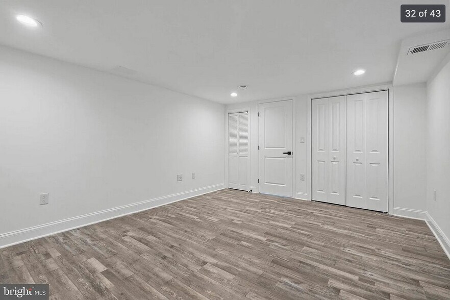 Building Photo - 500 N Lakewood Ave