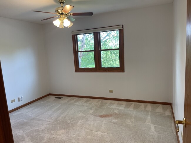 Building Photo - 601 Barbary Ln
