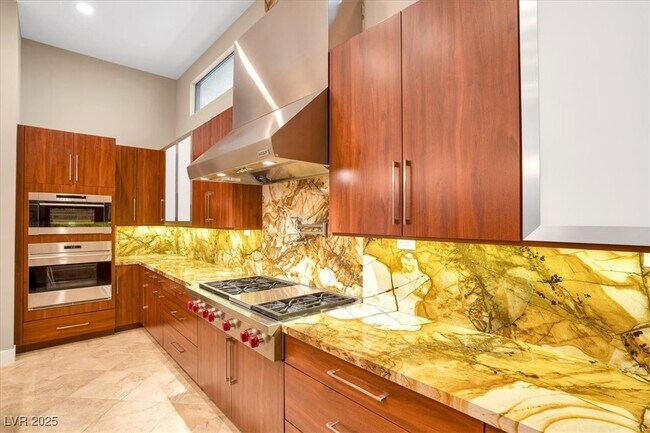 Building Photo - 32 Hunting Horn Dr
