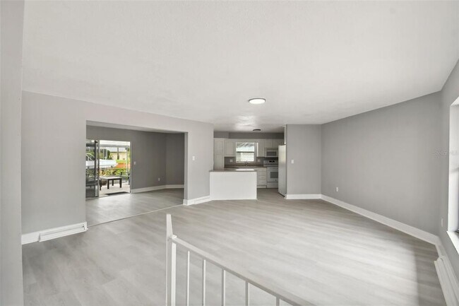 Building Photo - 4411 3rd Ave E