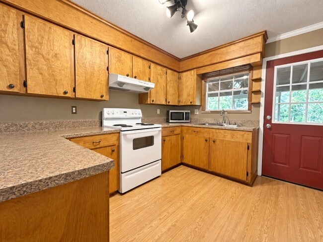 Building Photo - 12392 FM 1300