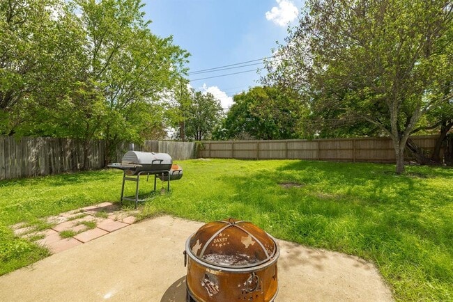 Building Photo - 8413 Priest River Dr