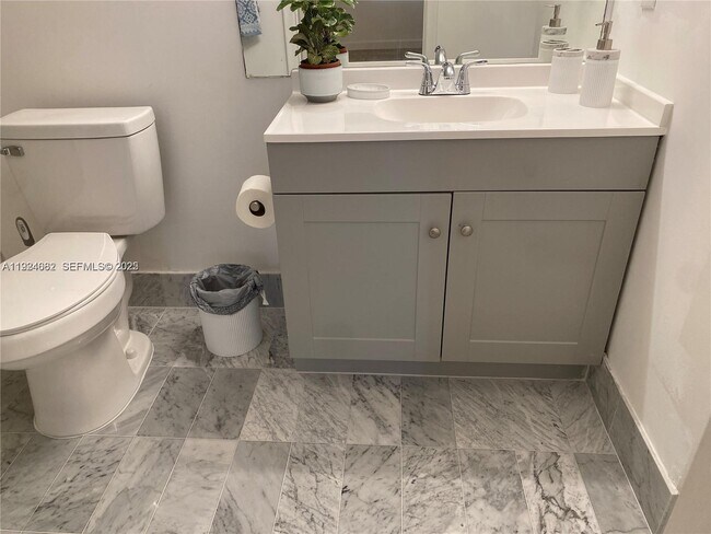 Building Photo - 400 SW 134th Way