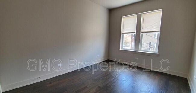 Building Photo - 822 S Karlov Ave