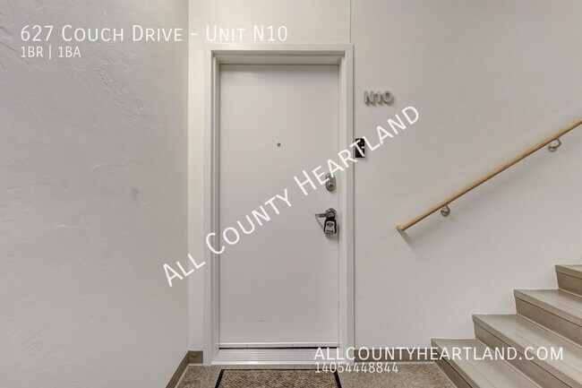 Building Photo - 627 Couch Dr