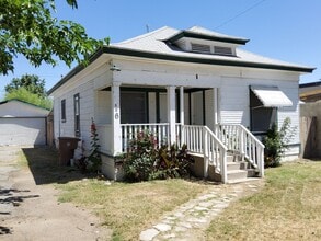 Building Photo - 506 Fig St