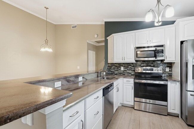 Building Photo - 5694 Northpointe Ln