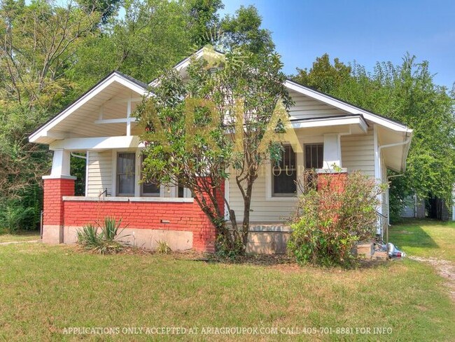 Building Photo - Charming 2 Bedroom/1 Bath Norman Home - Av...