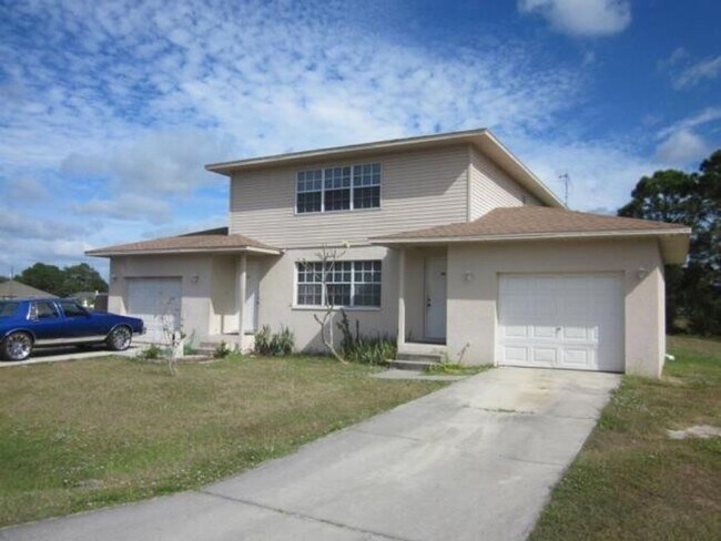 Building Photo - 5014-5014 26th St SW