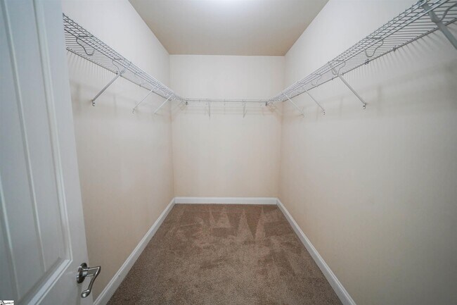 Building Photo - 458 Jewelwood Dr