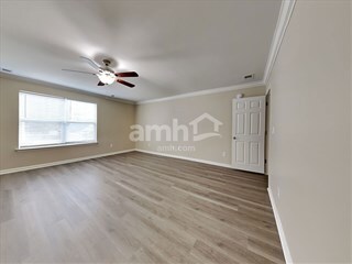 Building Photo - 205 Short Woods Ct