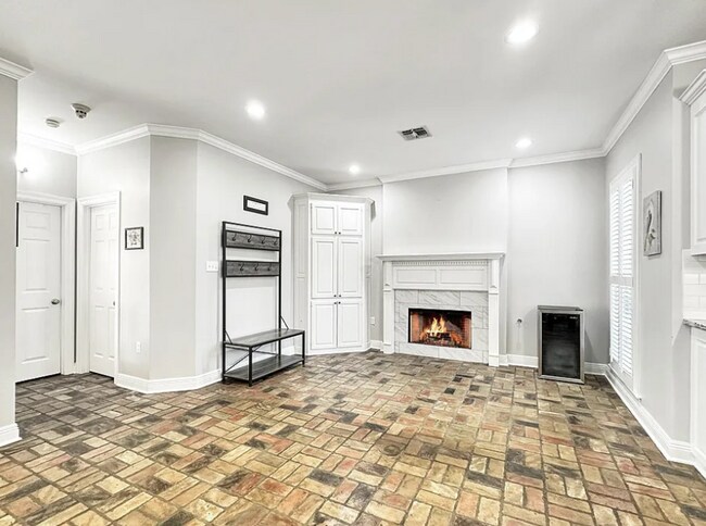 Building Photo - 17745 W Colony Way