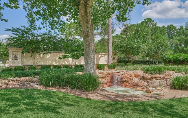 Building Photo - 12800 Melville Dr