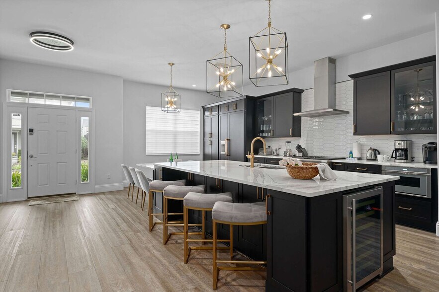 Building Photo - 7412 Soiree Way