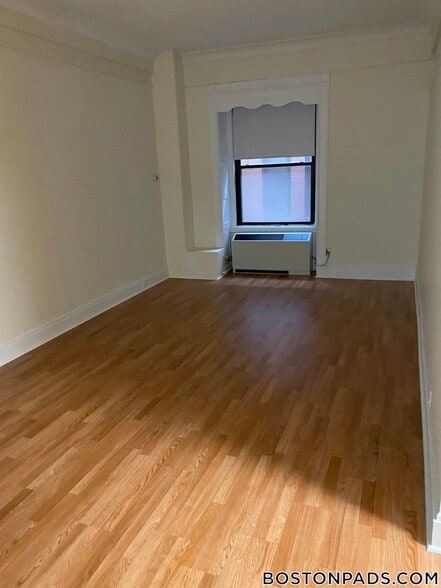 Building Photo - 62 Boylston St