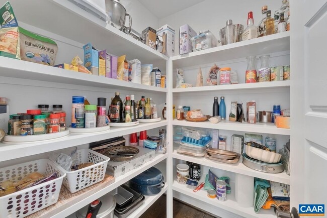 Building Photo - 1160 Colbert St