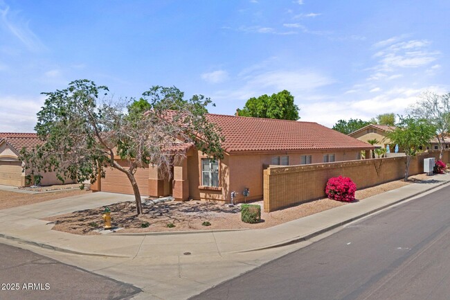 Building Photo - 11362 E Emelita Ave