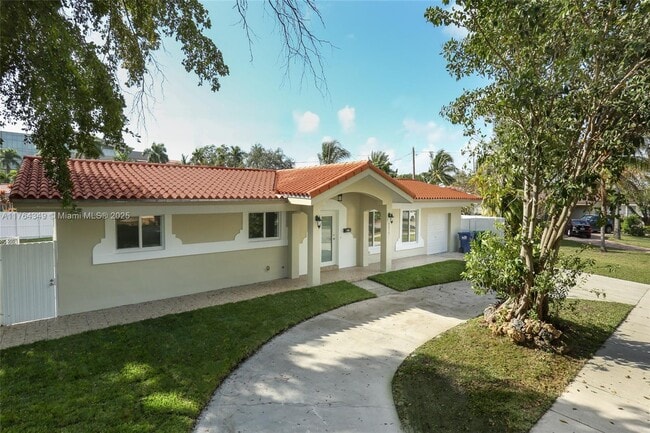 Primary Photo - 8870 SW 87th St