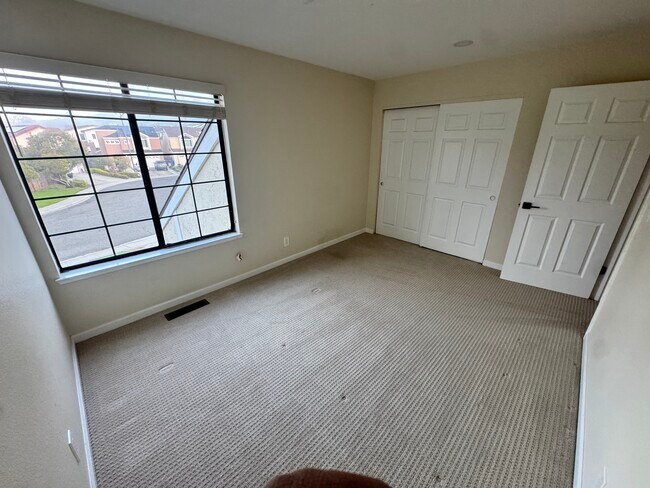 Building Photo - 1166 Fox Hollow Ct