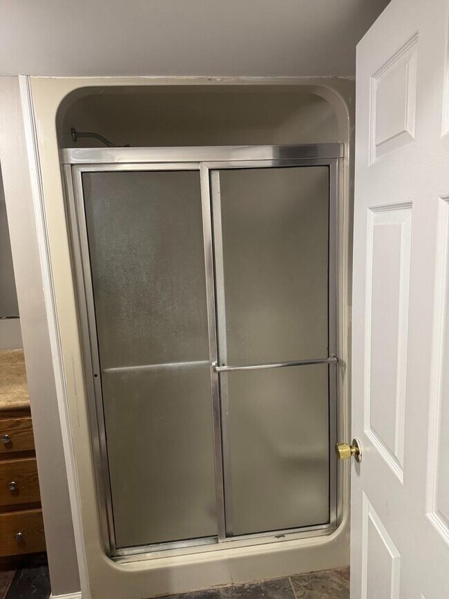 Building Photo - 115 Bay Valley Dr SW