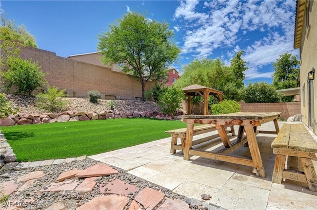 Building Photo - 2977 Queen Lake Ct