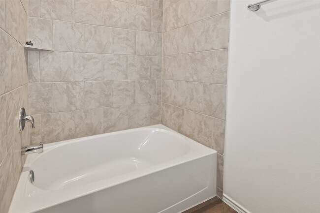 Building Photo - 7427 Audubon Russet Dr